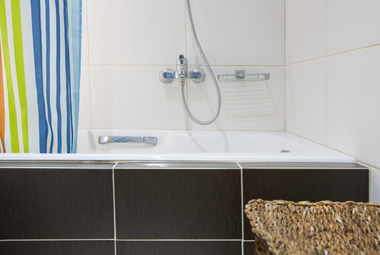 Lovely New Βuild Flat Near Metro - Free Parking أثينا المظهر الخارجي الصورة