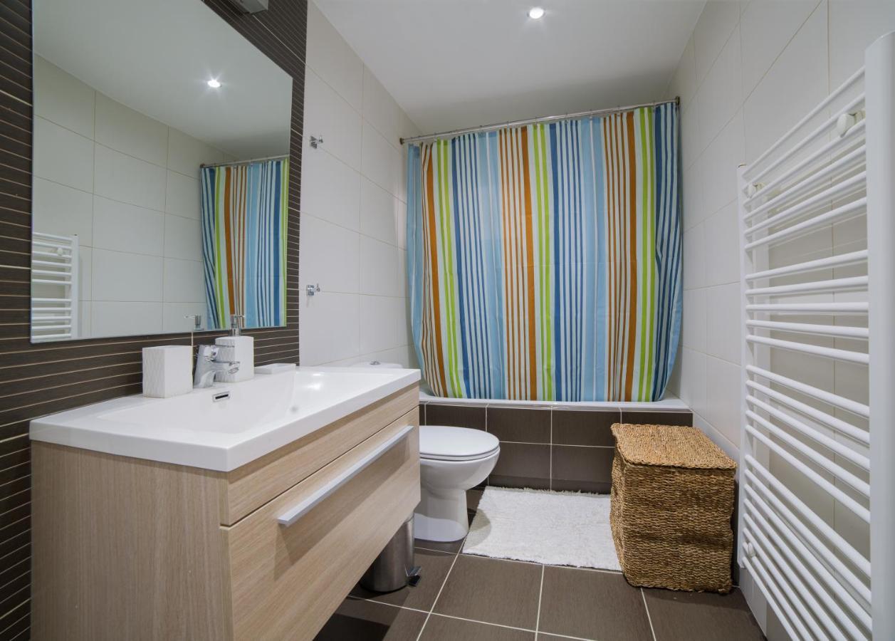 Lovely New Βuild Flat Near Metro - Free Parking أثينا المظهر الخارجي الصورة